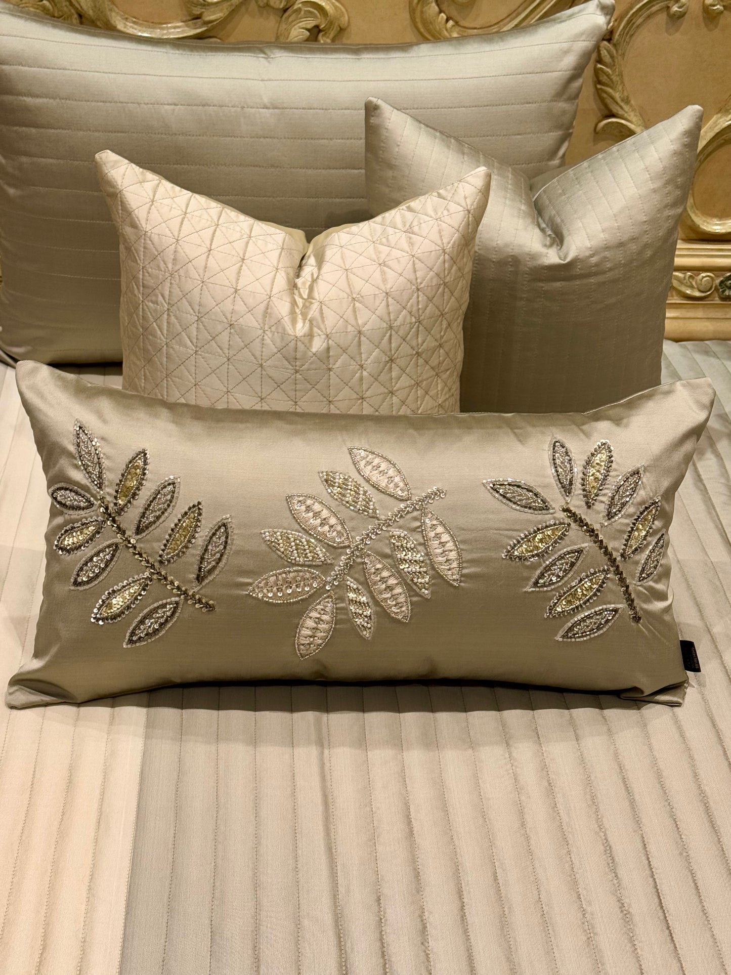 The Green Monalisa Bedding Set