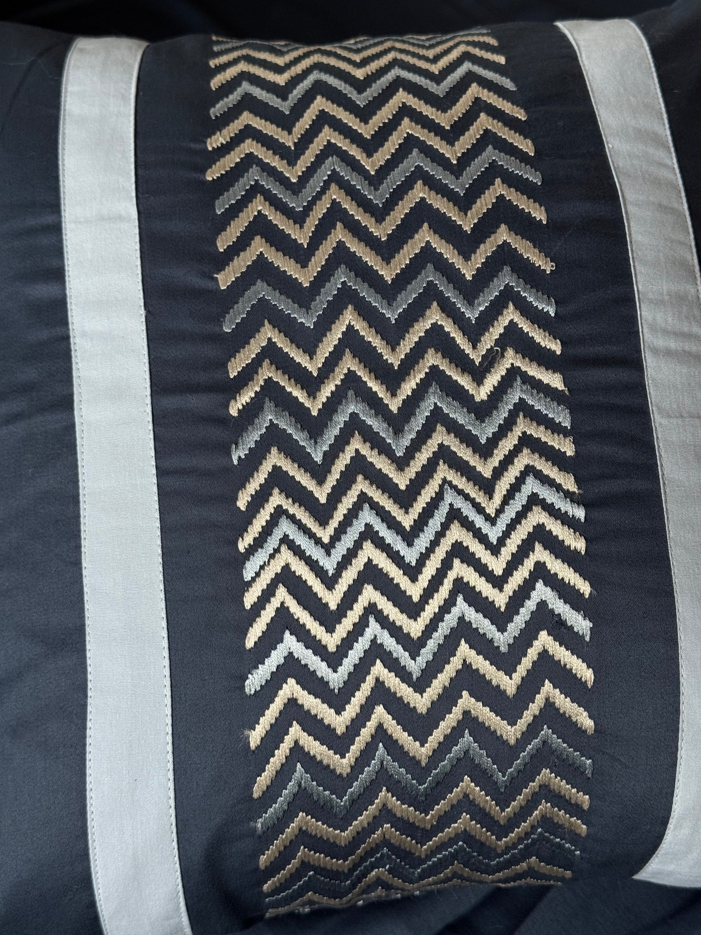 The Deep Blue Modish Bedsheet