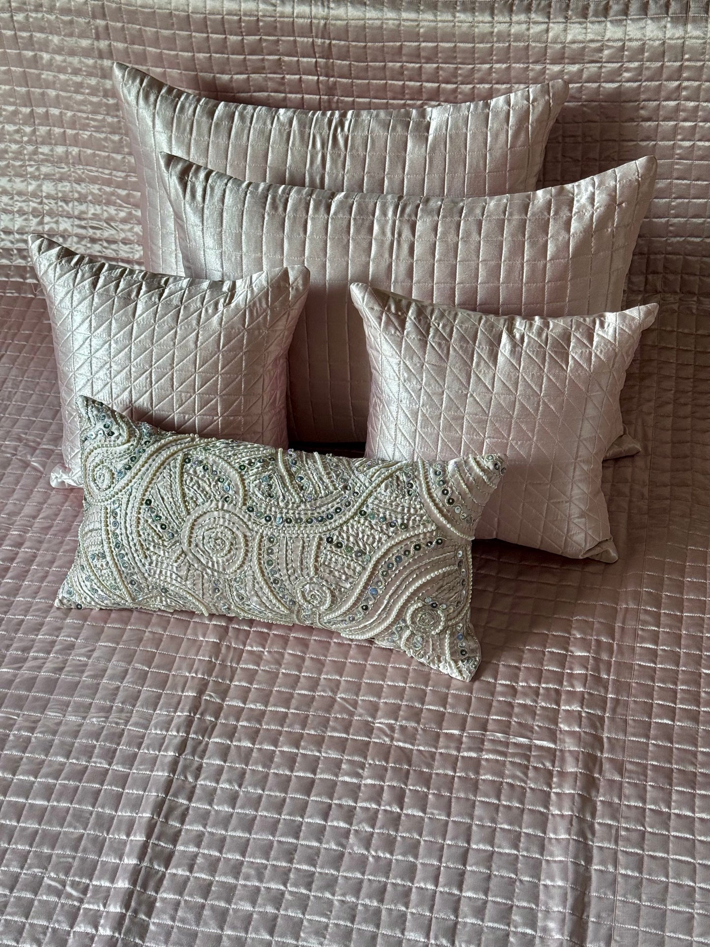 The Blush Pink Cobblestone Bedding Set