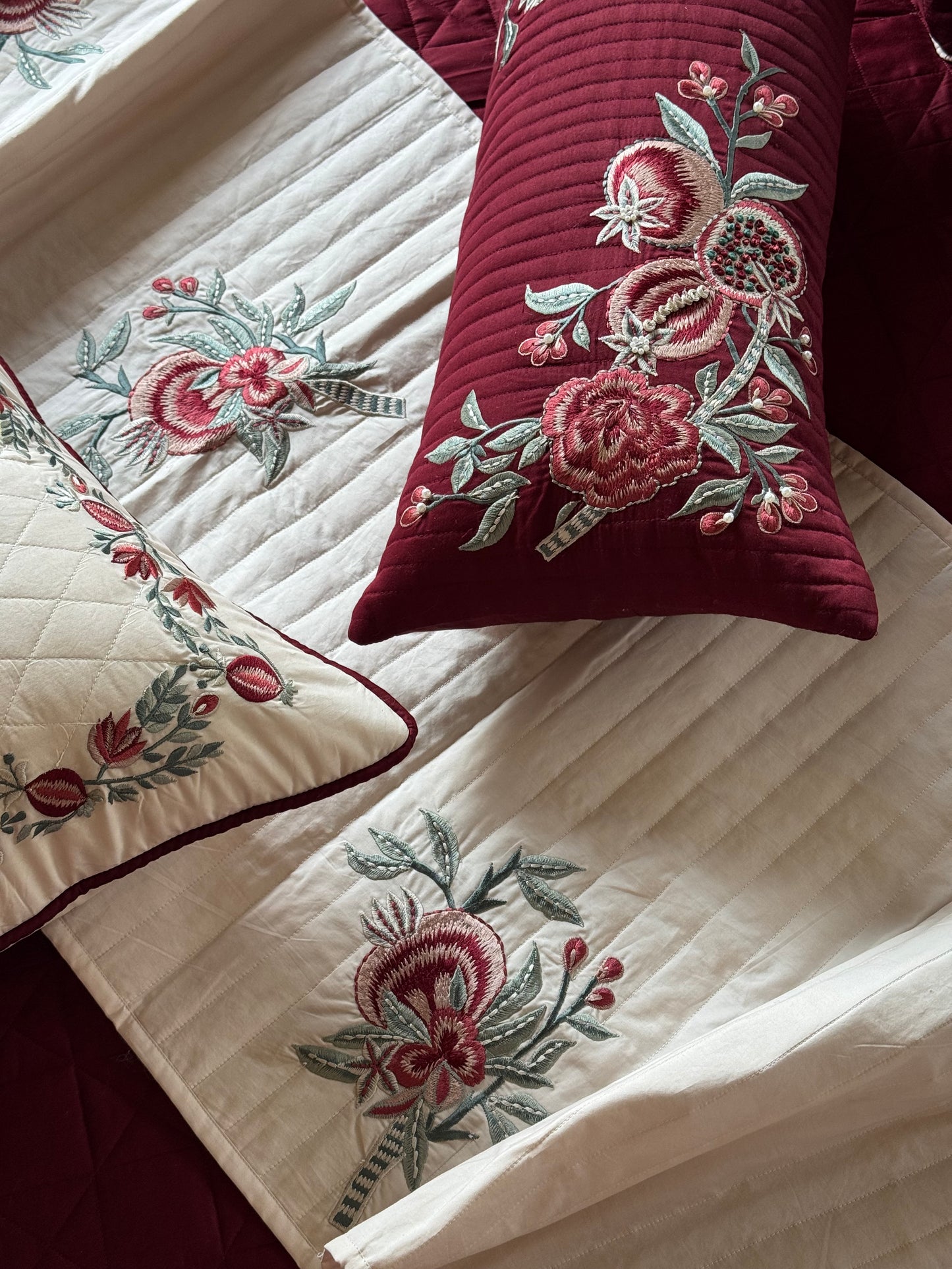 The Pomegranate Bedding Set