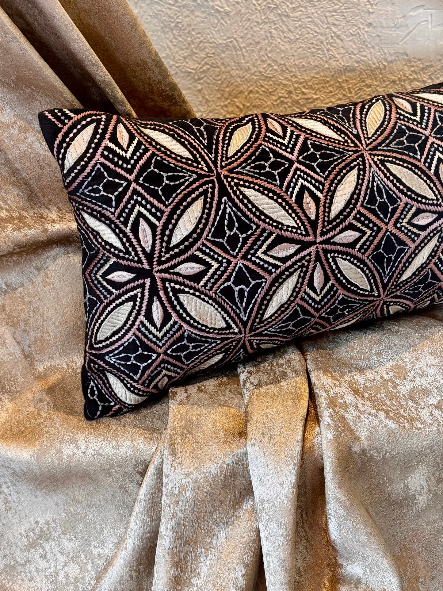 The Black Tuscan Lumbar (With Insert)