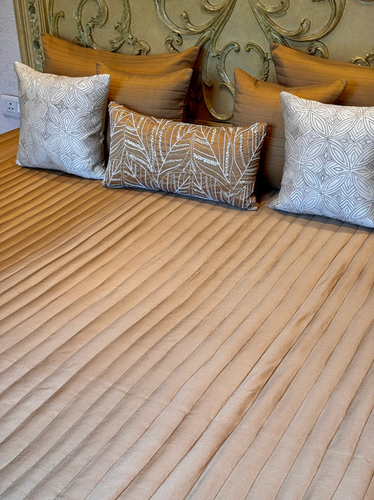 The Gold Leaf Bedding Set