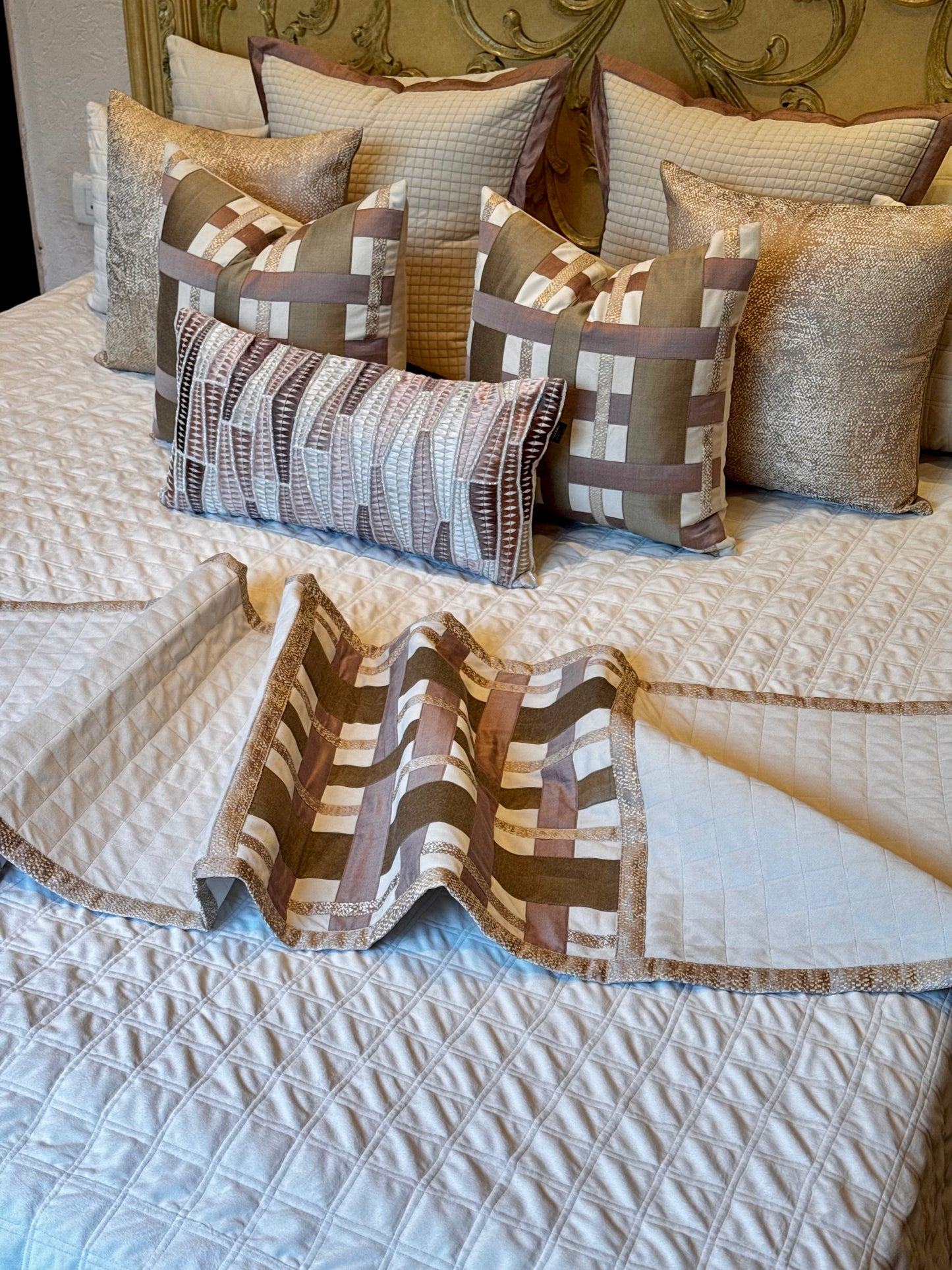 The Maison Échelon Bedding Set