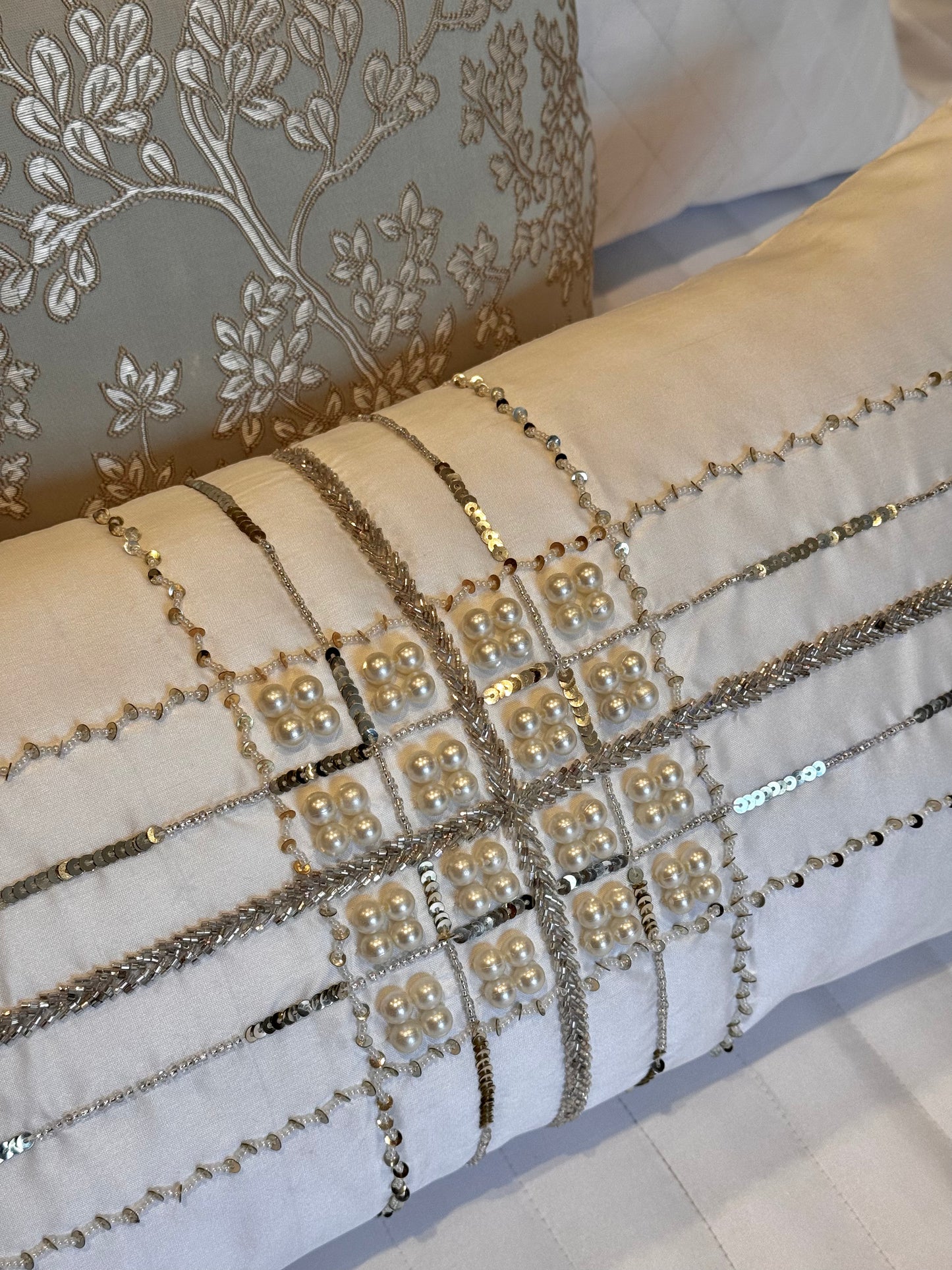 The Dusty White Bedding Set