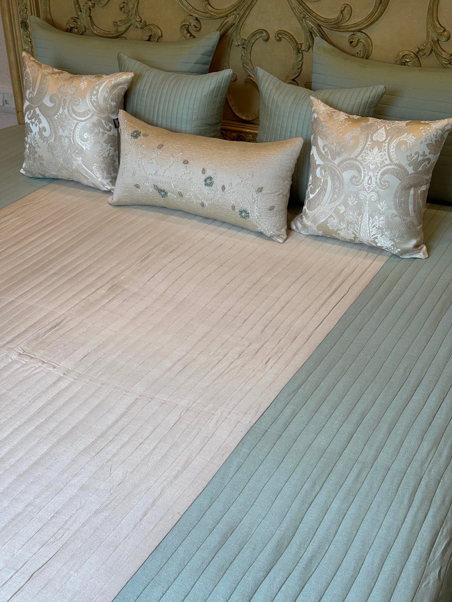 The Pista Beige Gift Pack