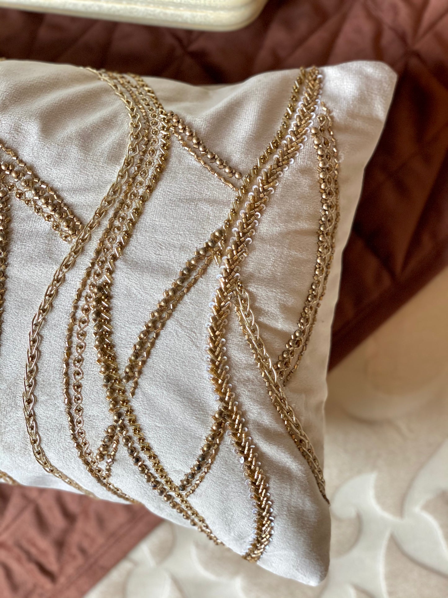 THE BEIGE MAZE SPINE (WITH INSERT)