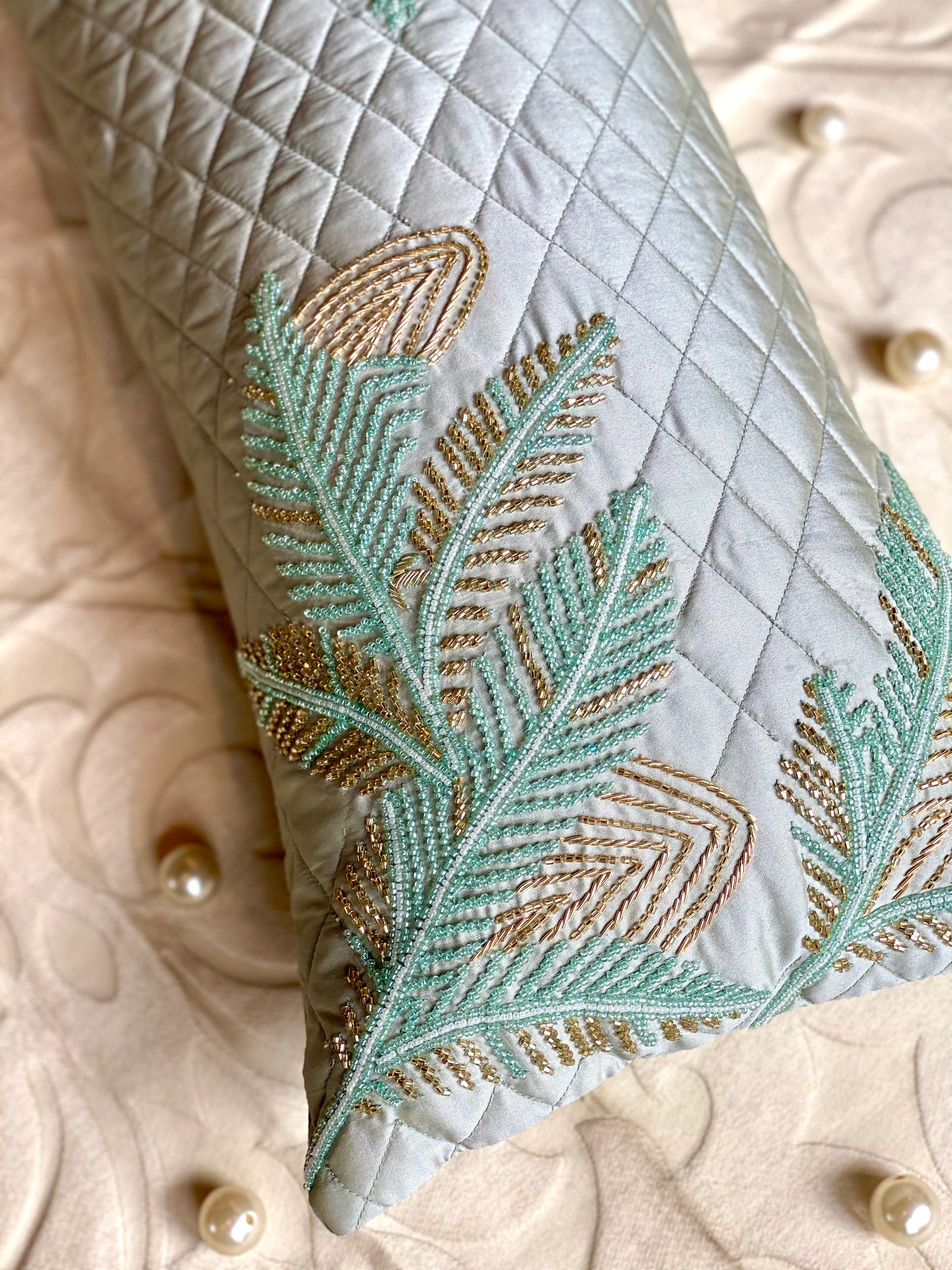 THE PINE SPINE CUSHION (WITH INSERT)