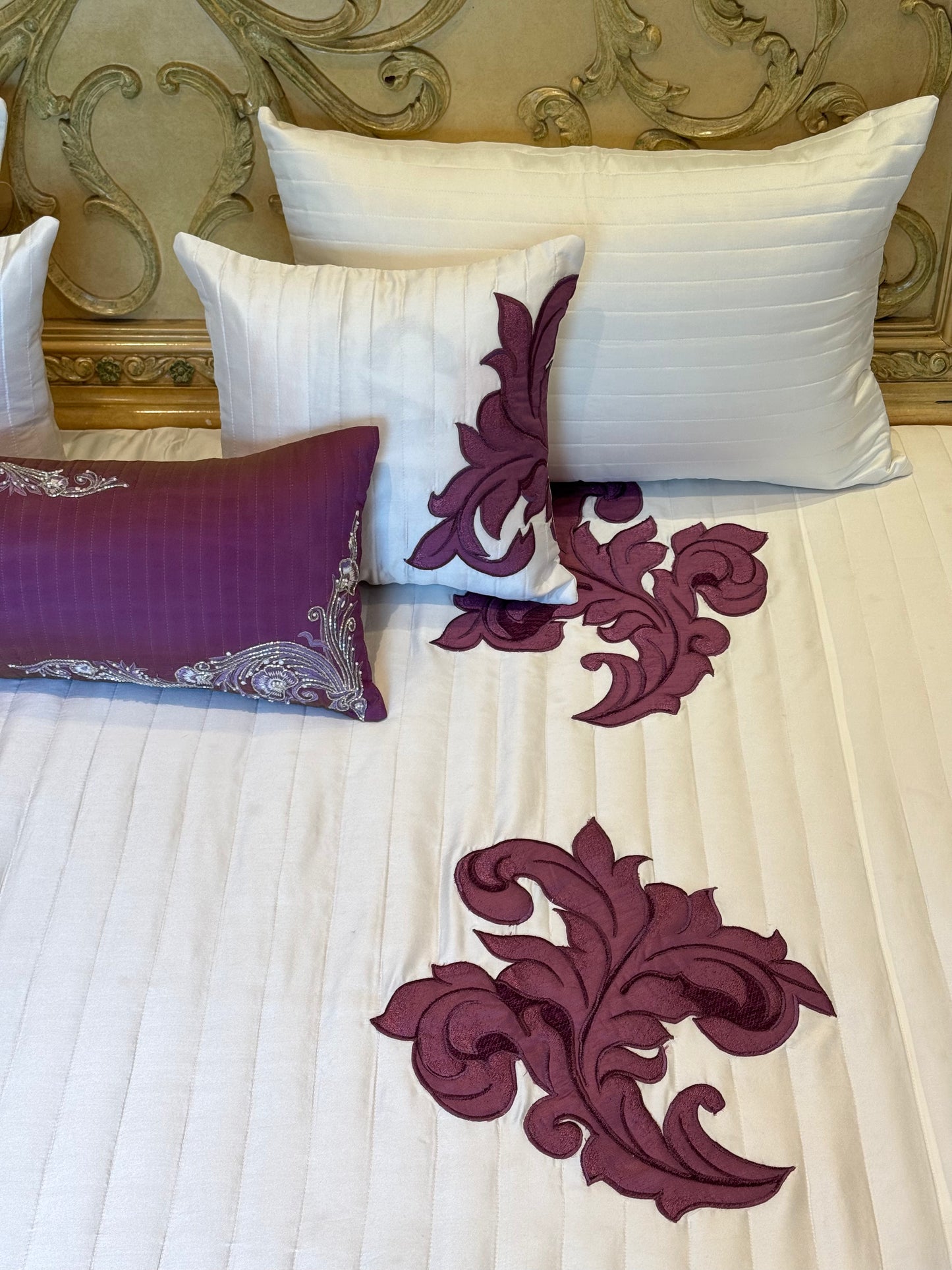 The Purple Leaf Bedding Set