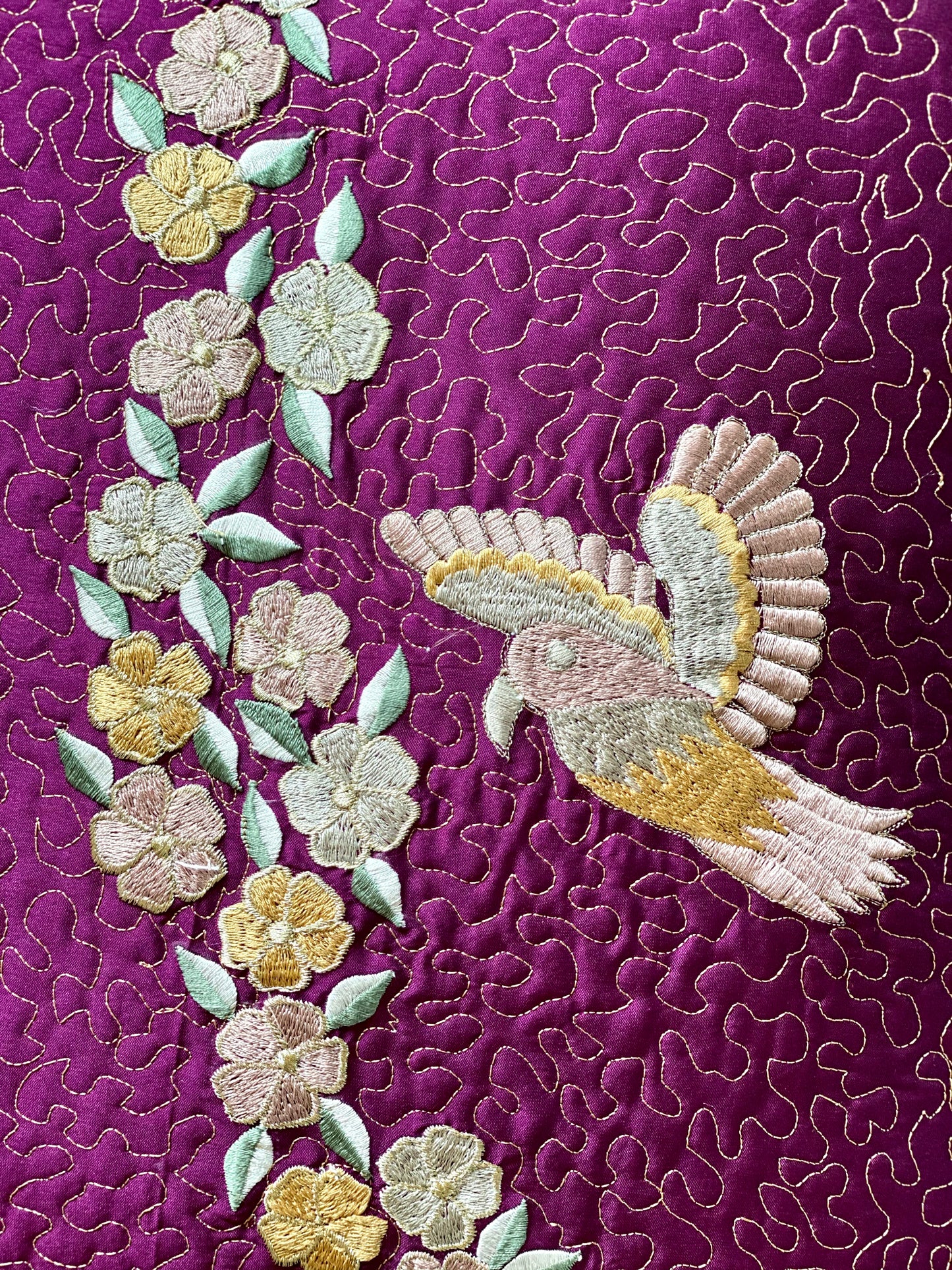 THE WINE HUMMINGBIRD CUSHION COVER