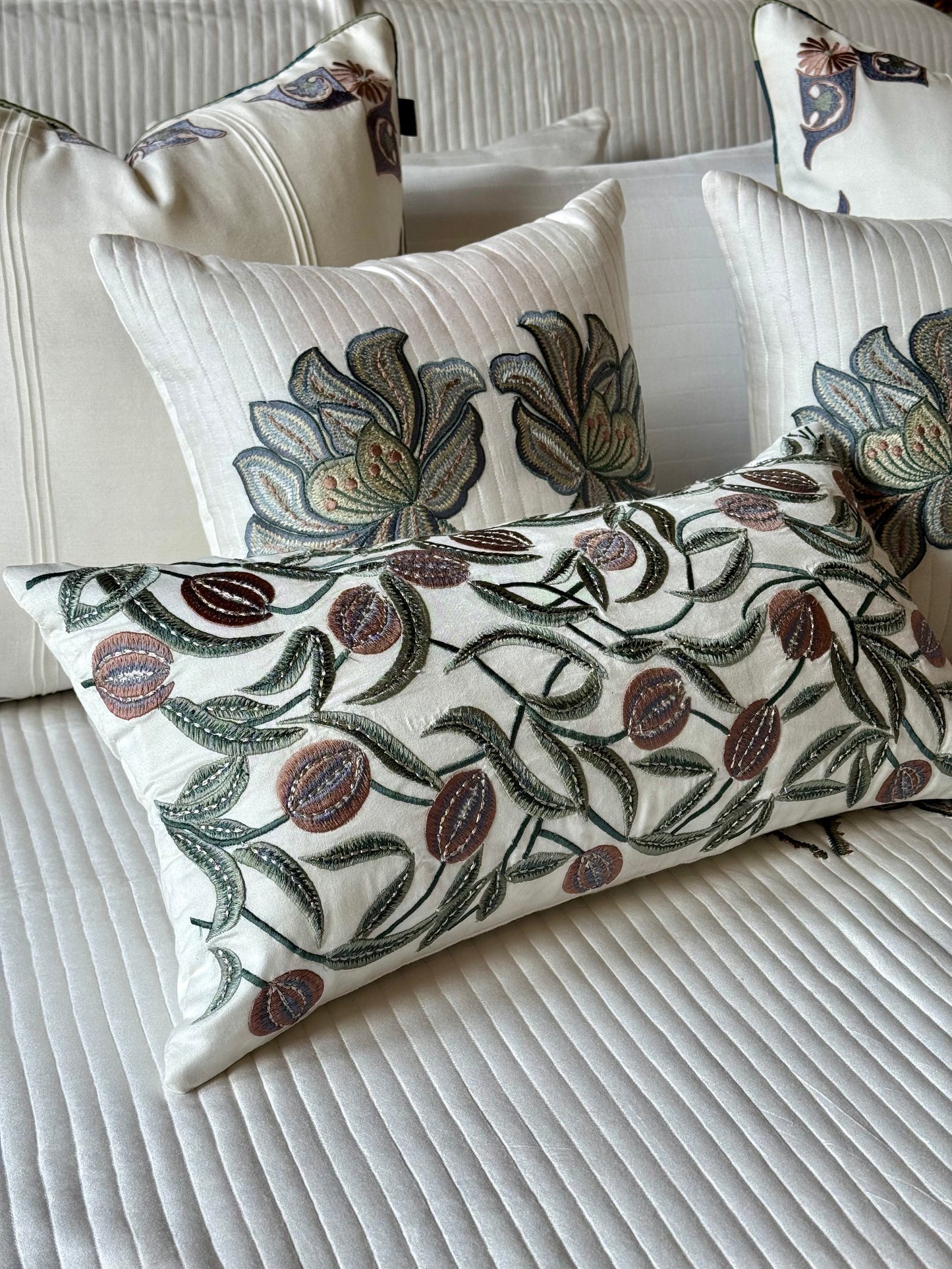 The Rosaline Bedding Set