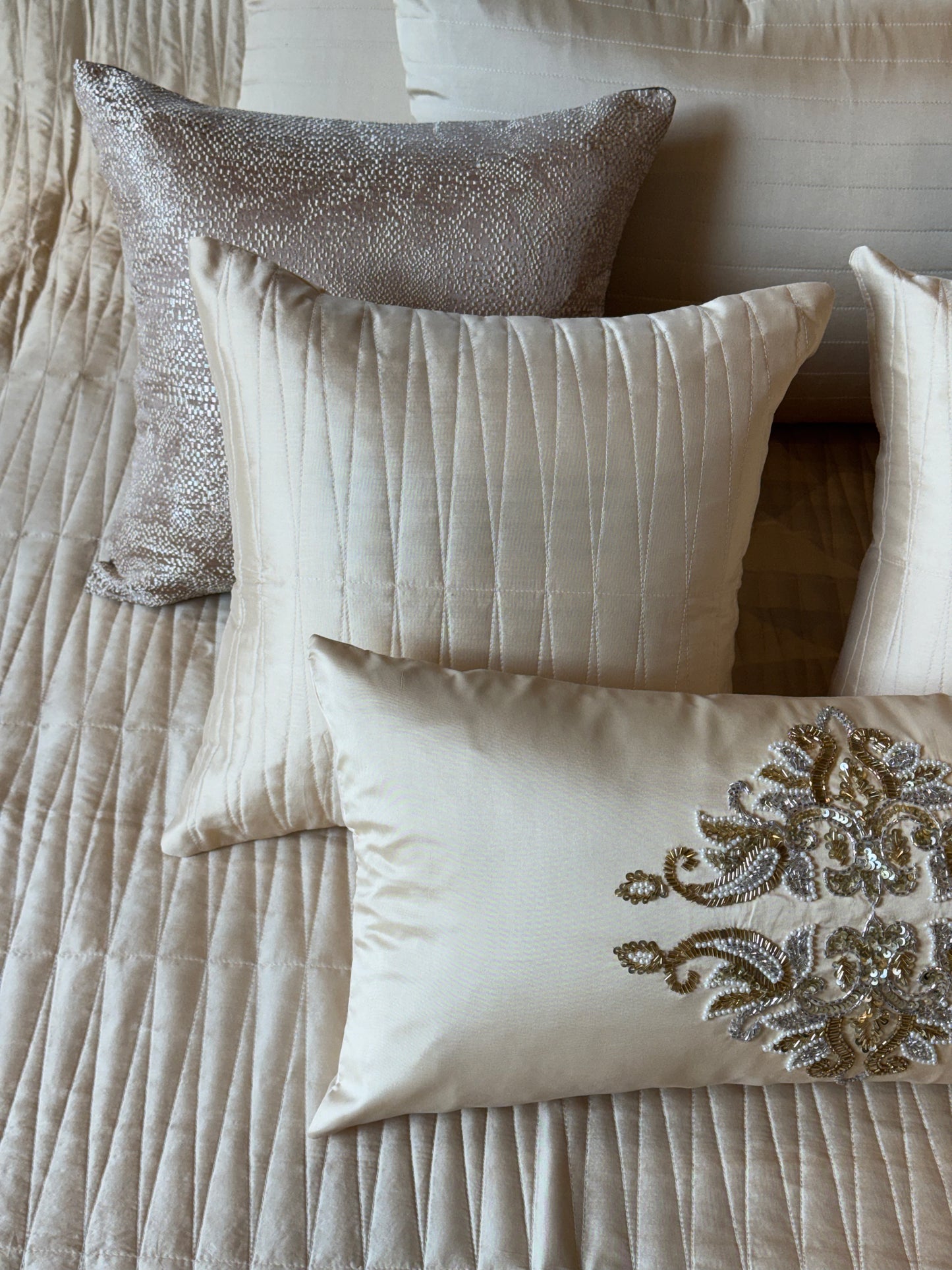 The Ivory Majesty Gift Pack