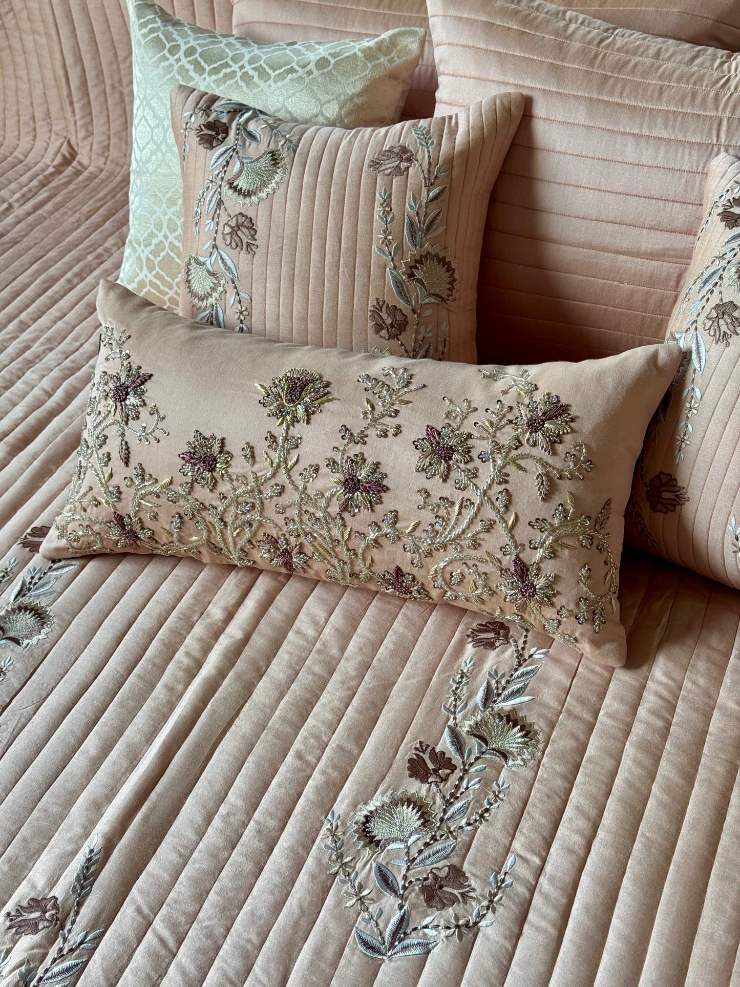 The Peach Bloomé Bedding Set