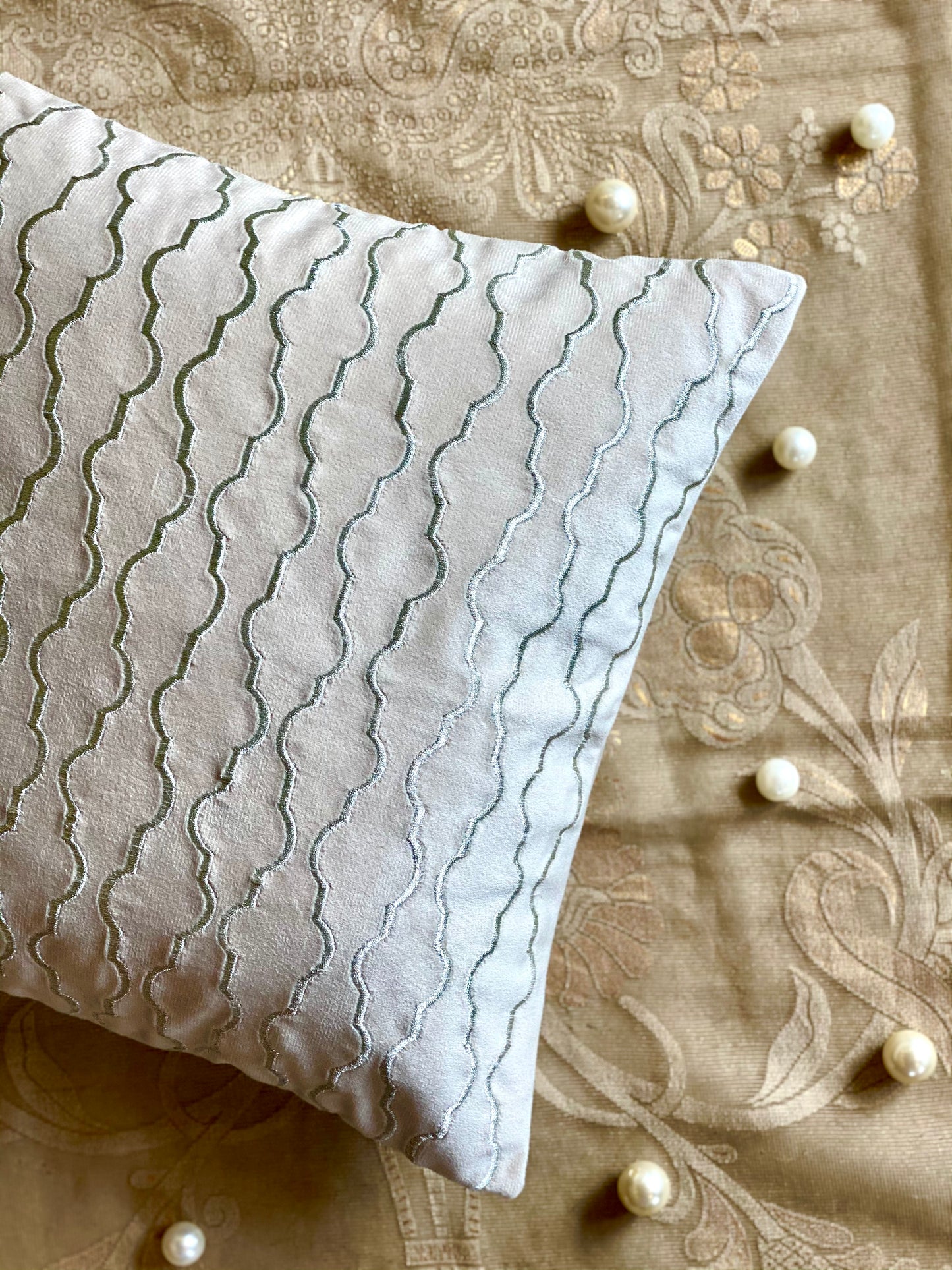 THE IVORY ZARI CUSHION COVER
