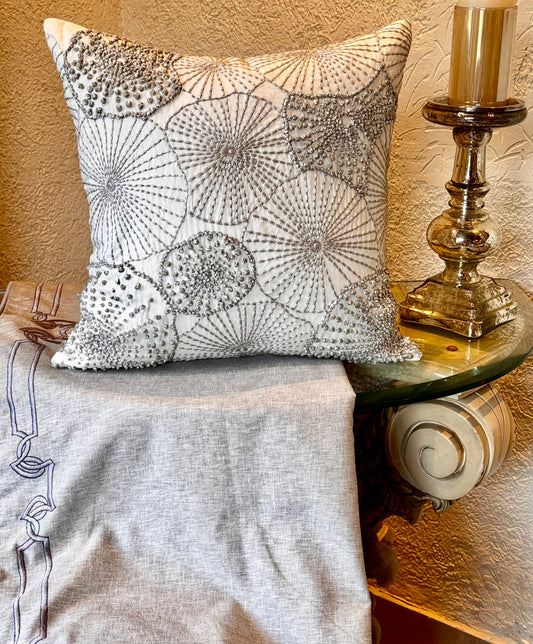 The Hand Knot Cushion Cover