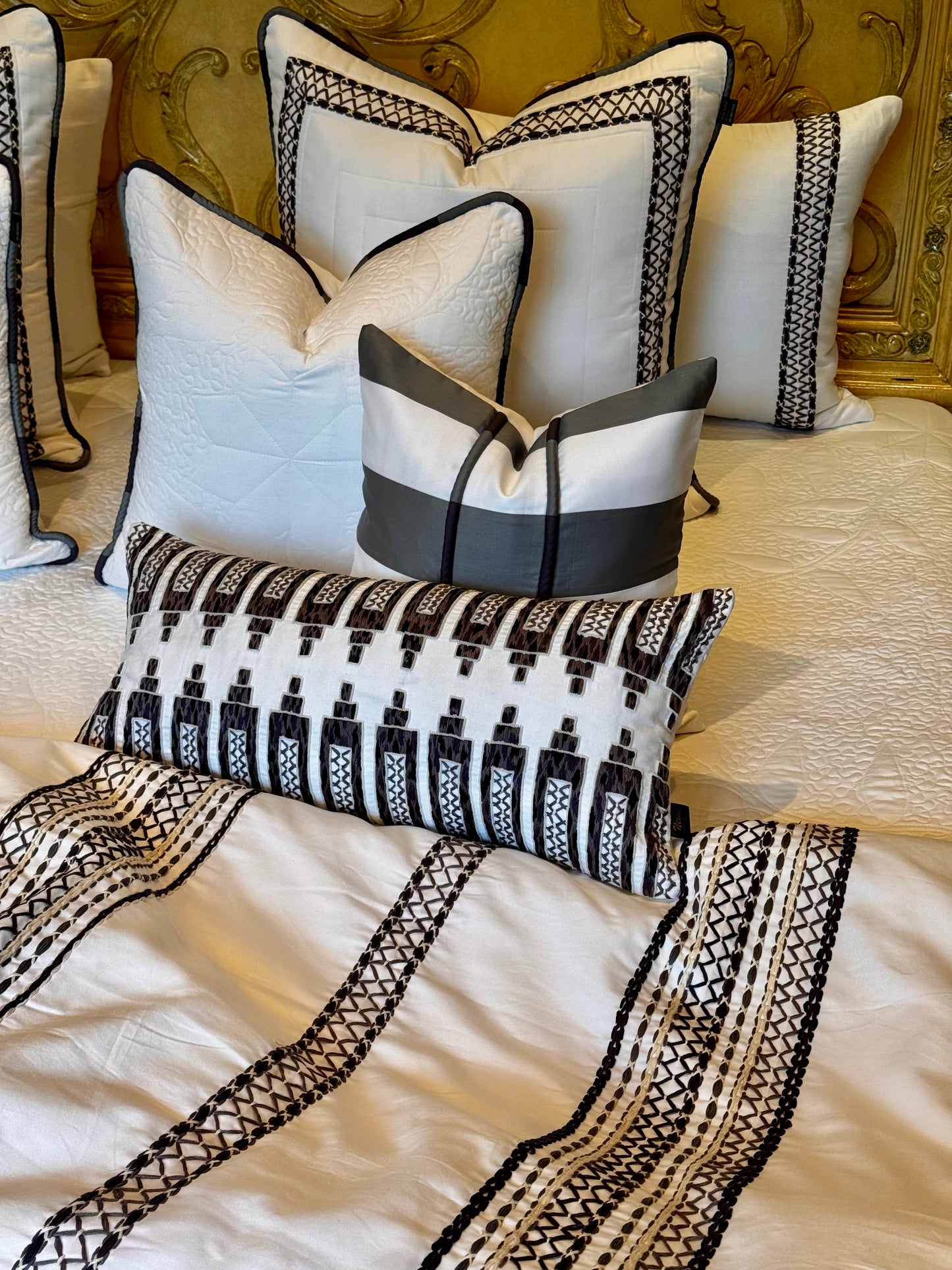 The Windsor Hand Embroidered Set