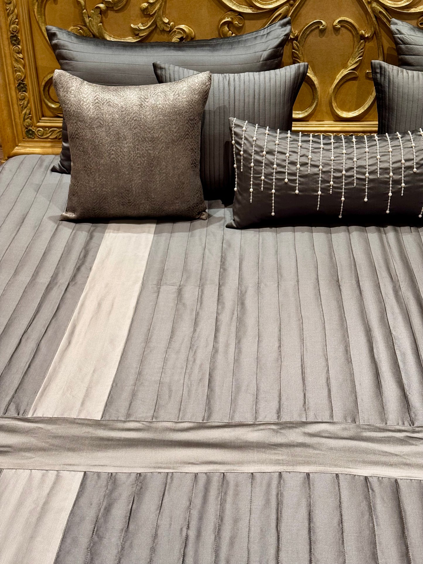 THE GREY DRIPPING BEDDING SET