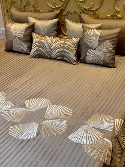 The Brown Knot Bedding Set