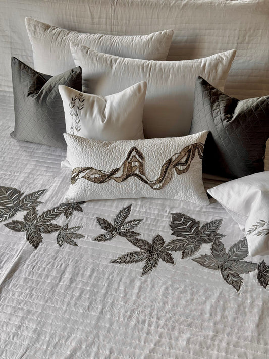 The Grey Maple Bedding Set