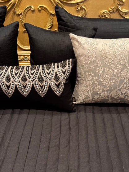 The Black Onyx Bedding Set