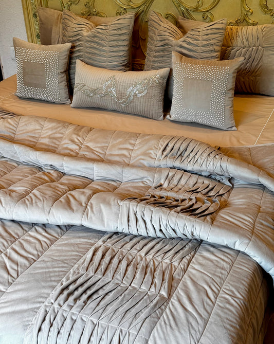 The Beige Pleat Quilt Set