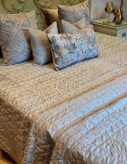 The Beige Elaris Bedding Set