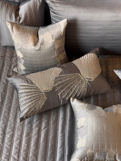 The Grey Fan Bedding Set