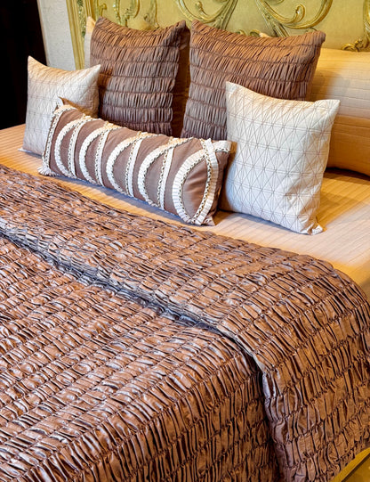 The Plum Scrunchie Quilt Set