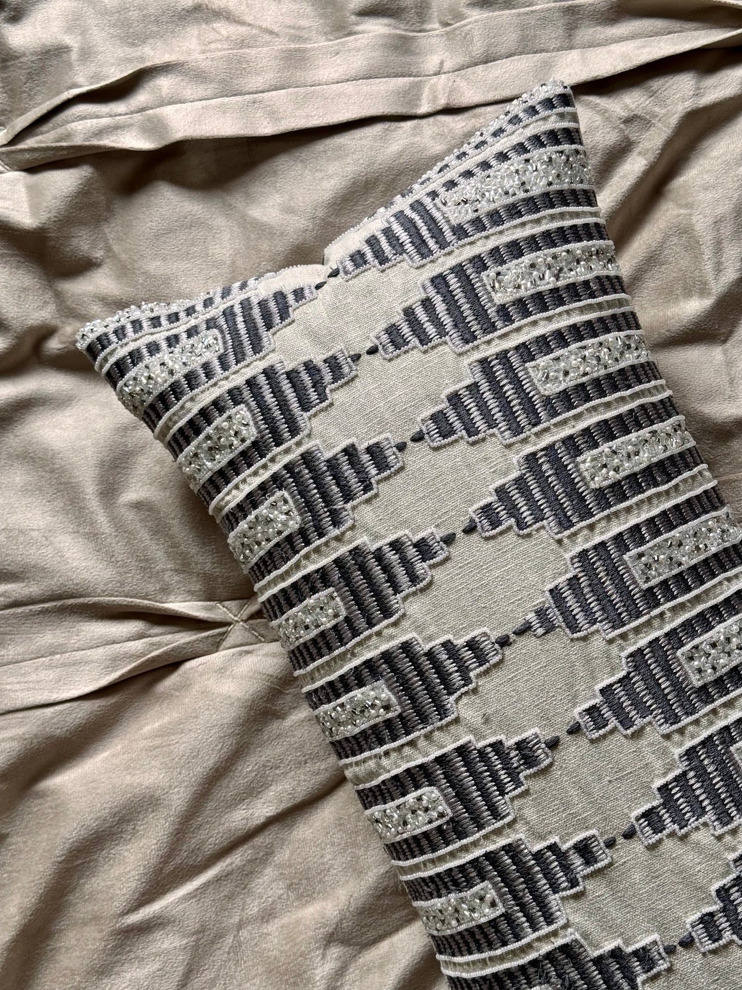 The Graphite Lumbar (With Insert)