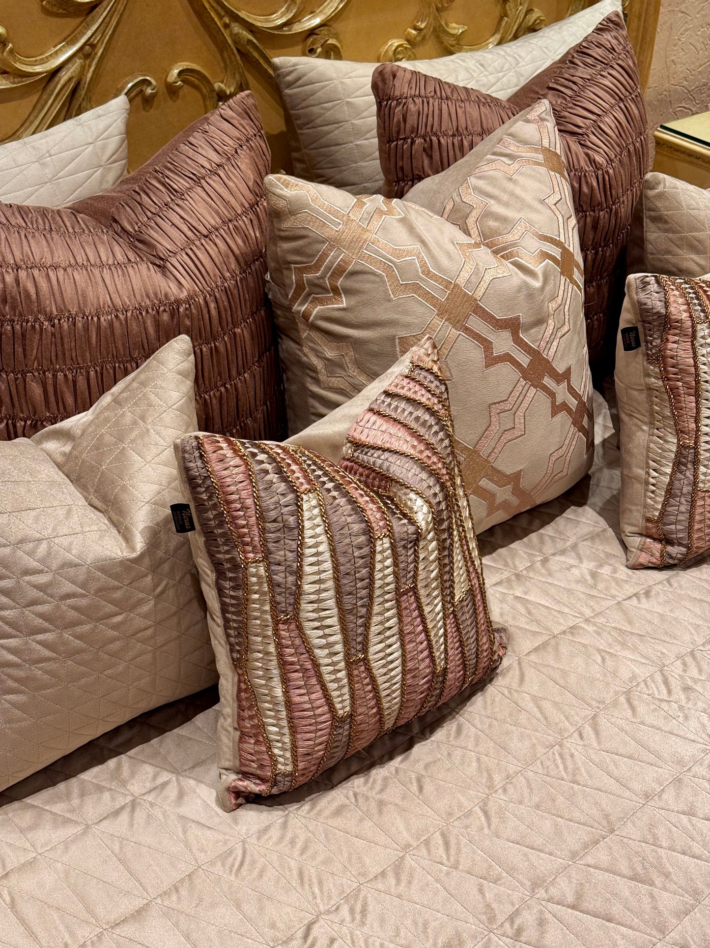 The French Azra Bedding Set