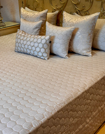 The Butter HoneyComb Bedding Set