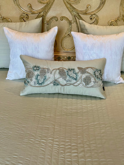 The Soft Green Vineyard Bedding Set