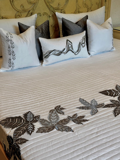The Grey Maple Bedding Set