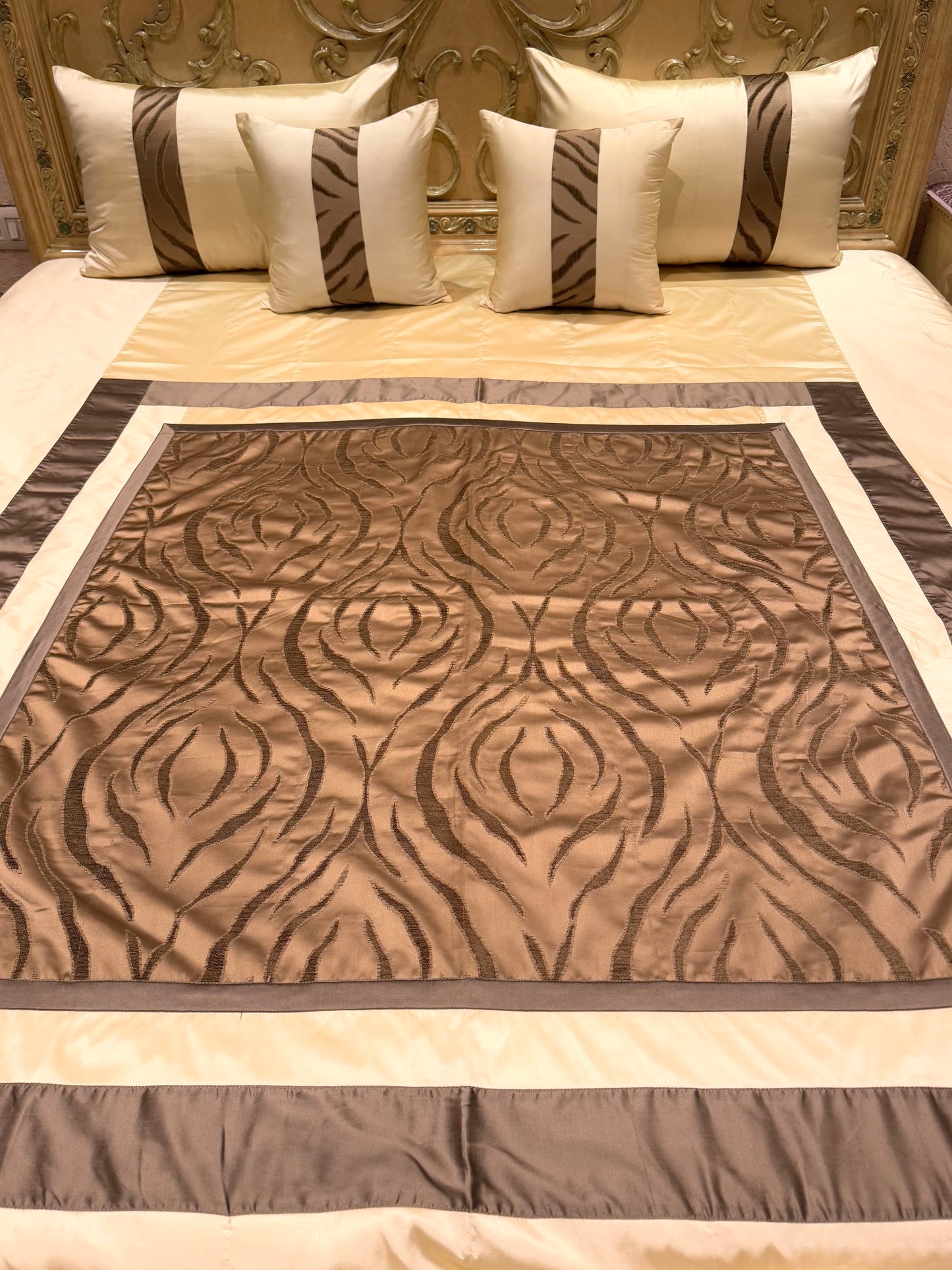 The Beige & Brown Swirl Bedspread