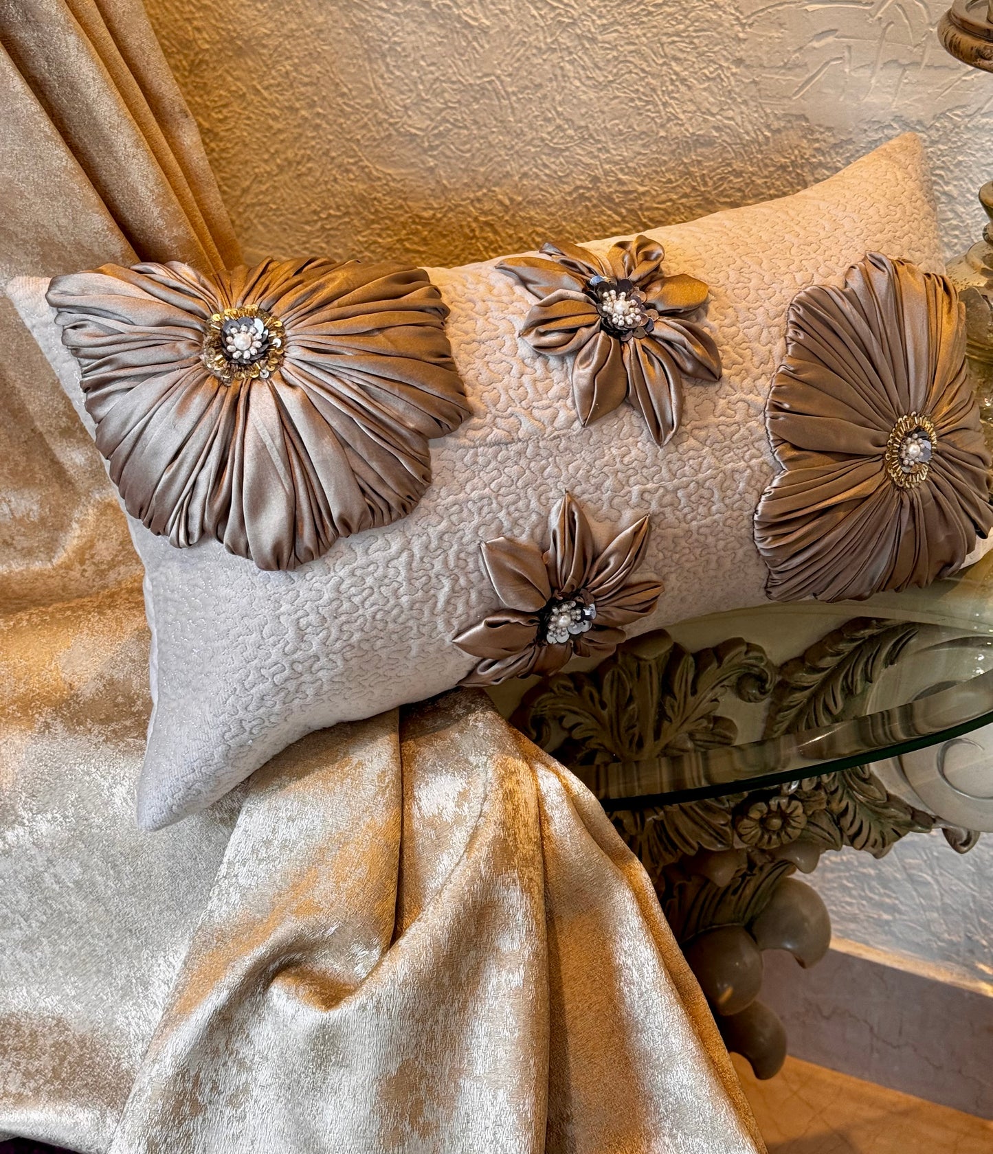 The Beige Nora Lumbar (With Insert)