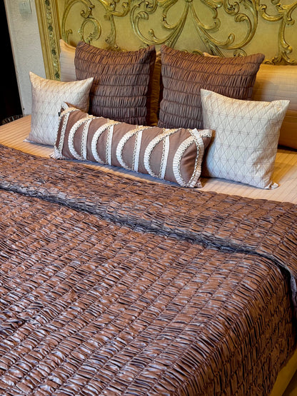 The Plum Scrunchie Quilt Set