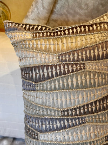 The Pearl Azra Lumbar (With Insert)