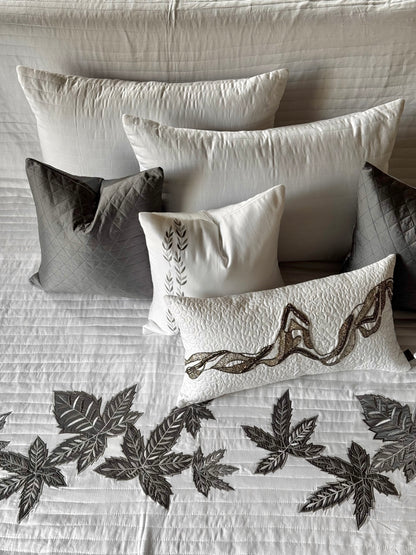 The Grey Maple Bedding Set