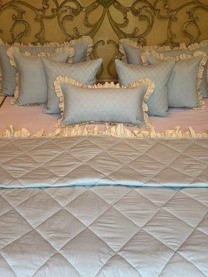 The Cyan Lily Quilt Set