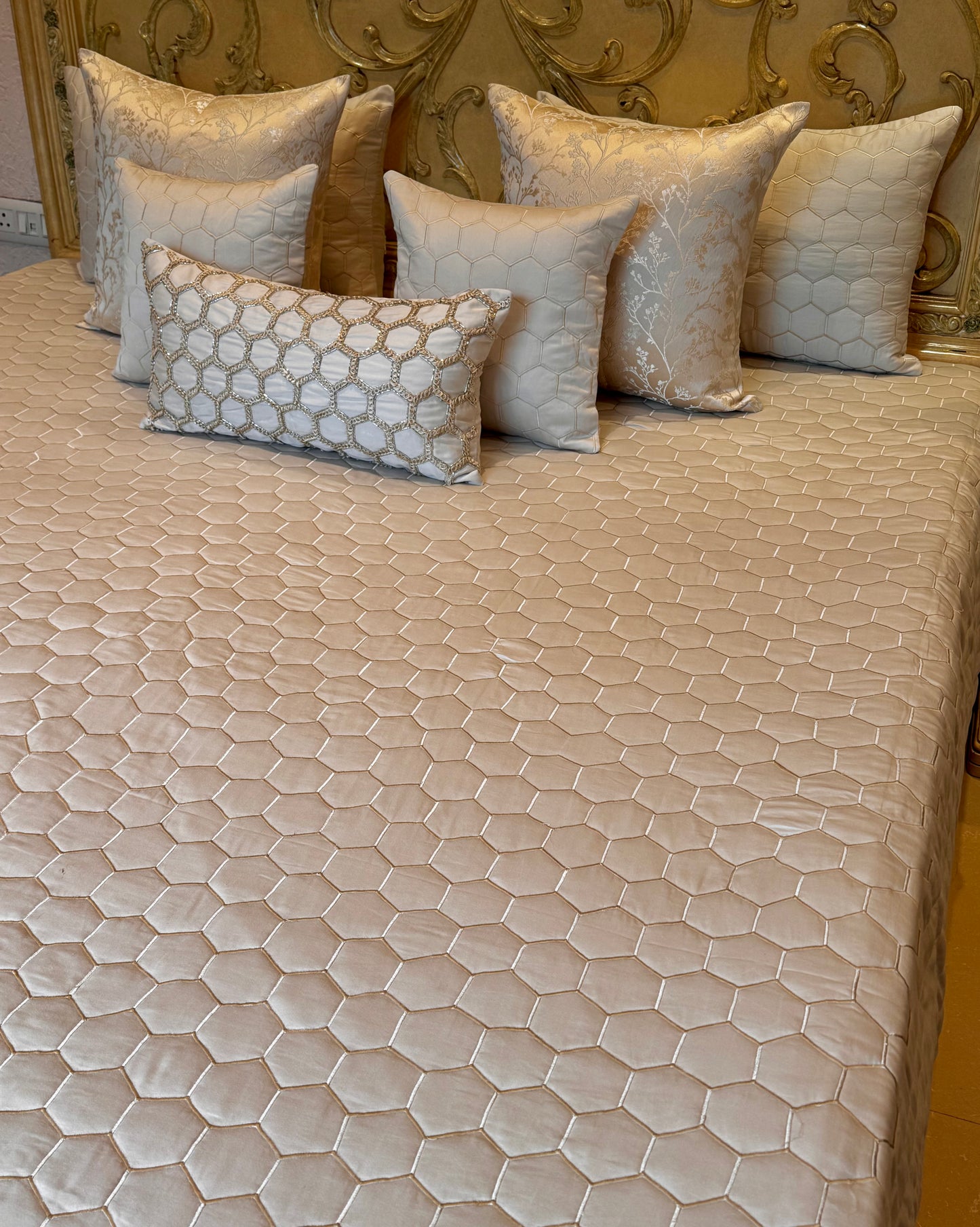 The Butter HoneyComb Bedding Set