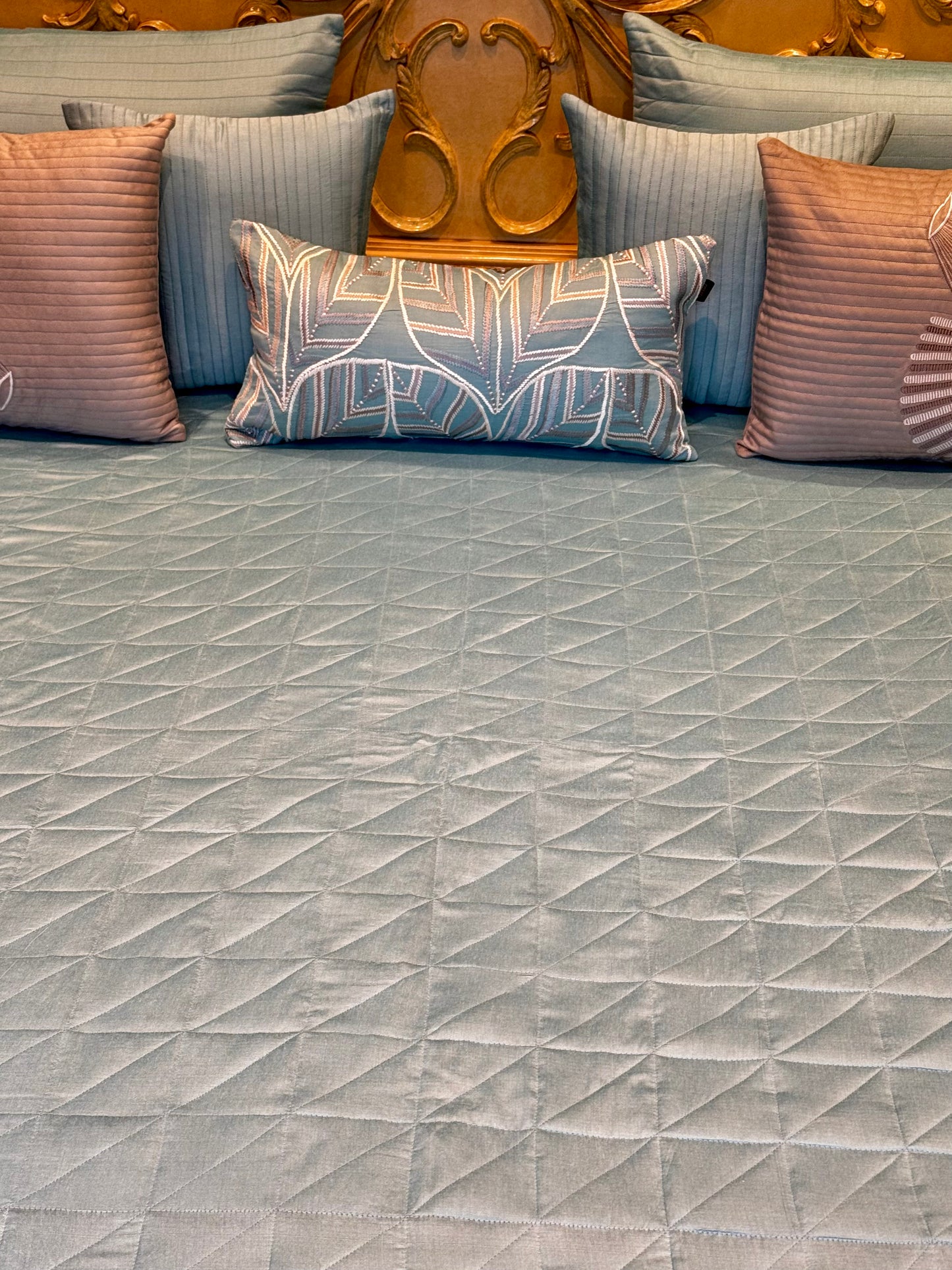 The Teal Mirage Bedding Set