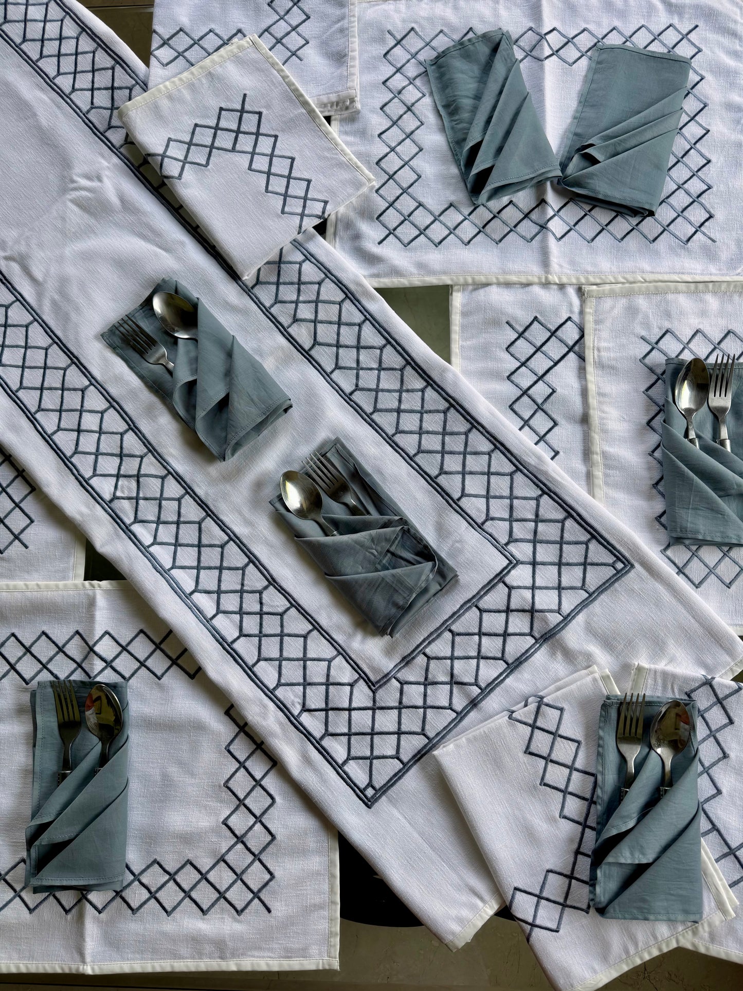 The White Lattice Table Linen Set