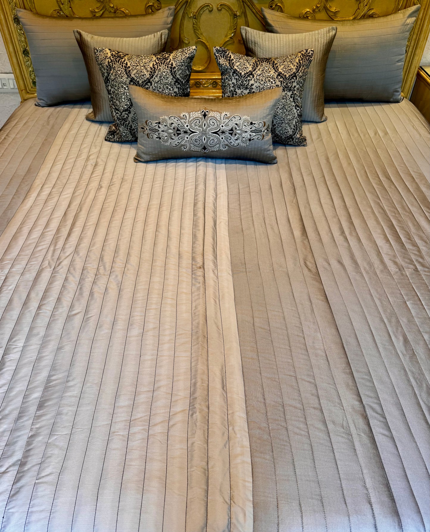 The Grey Onyx Bedding Set