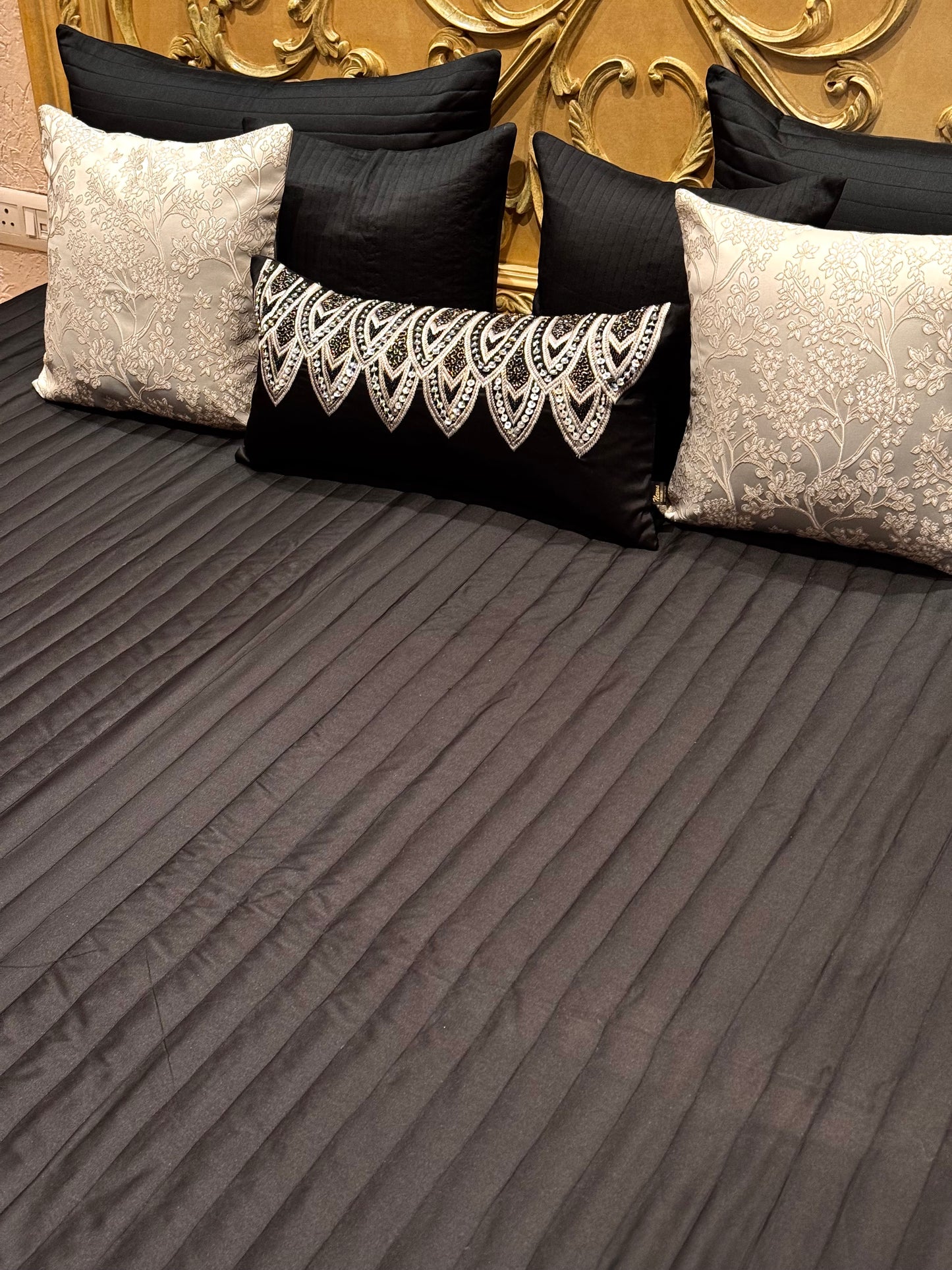 The Black Onyx Bedding Set