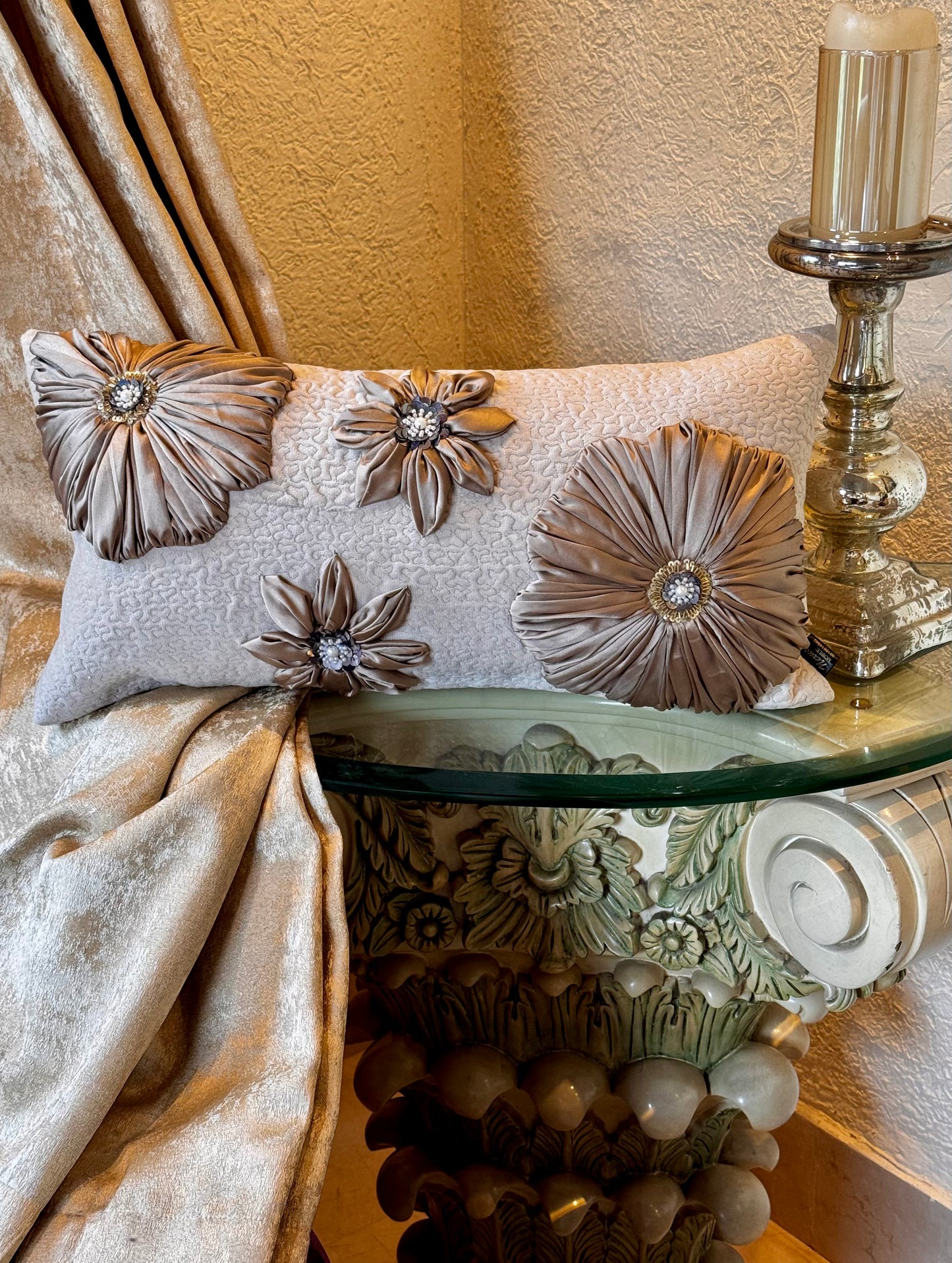 The Beige Nora Lumbar (With Insert)