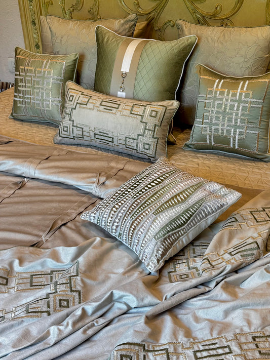 The Whispers Of Jade Set