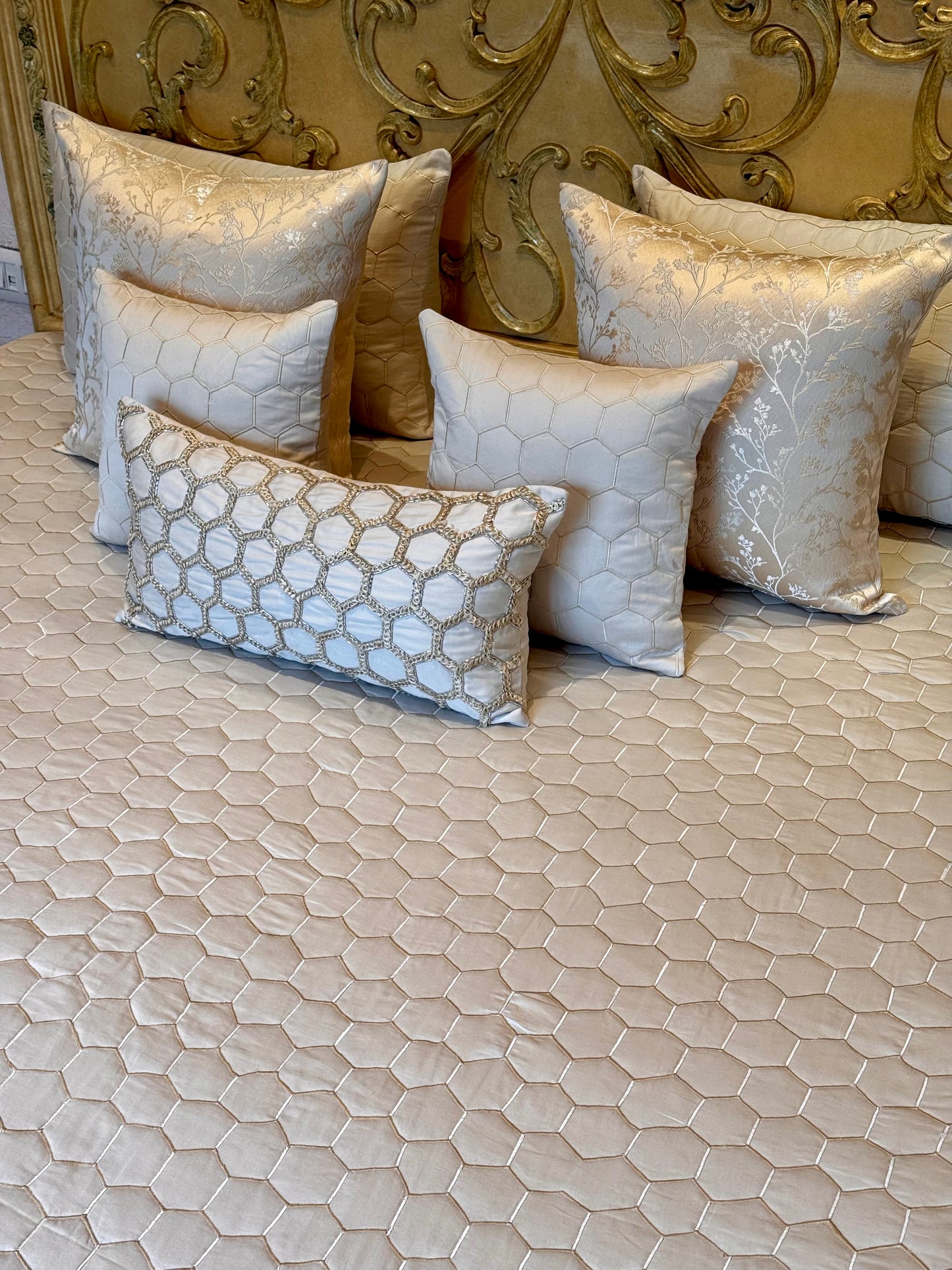 The Butter HoneyComb Bedding Set