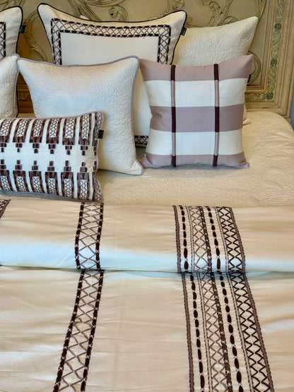 The Ivory Beige Windsor Duvet Set
