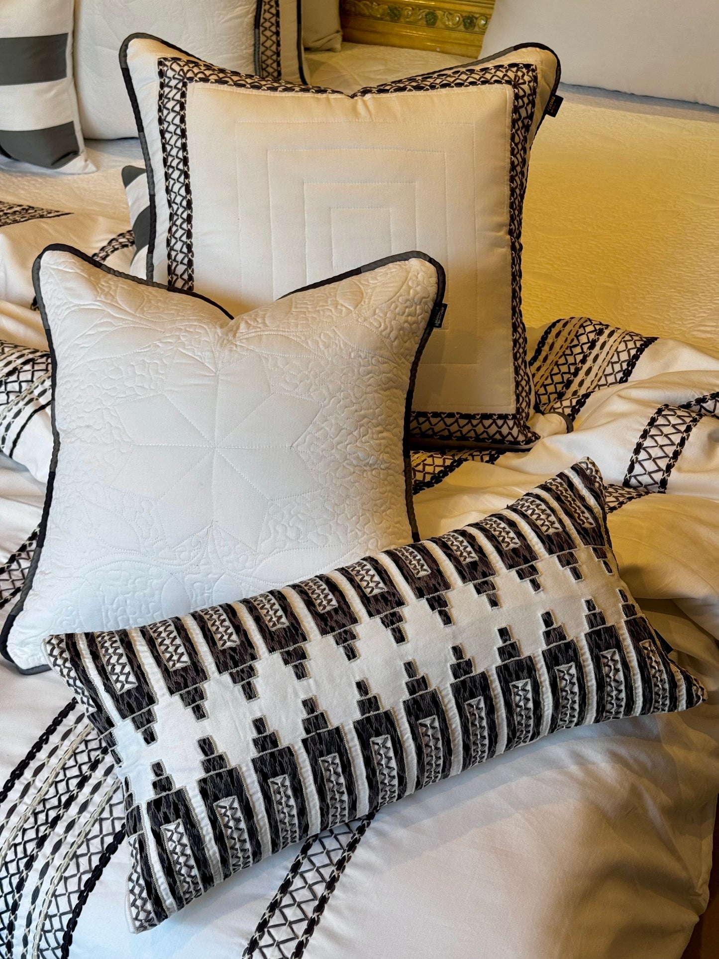 The Windsor Hand Embroidered Set