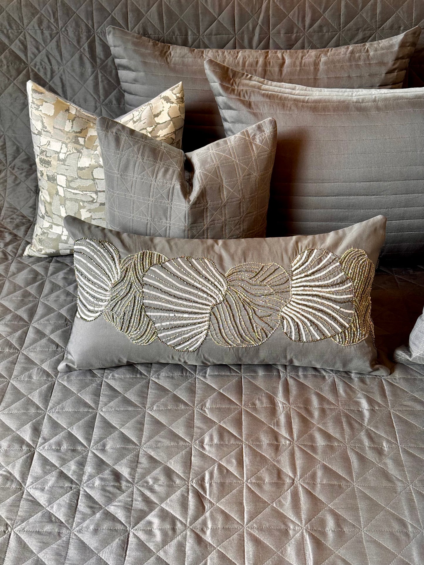 The Grey Ocean Bedding Set