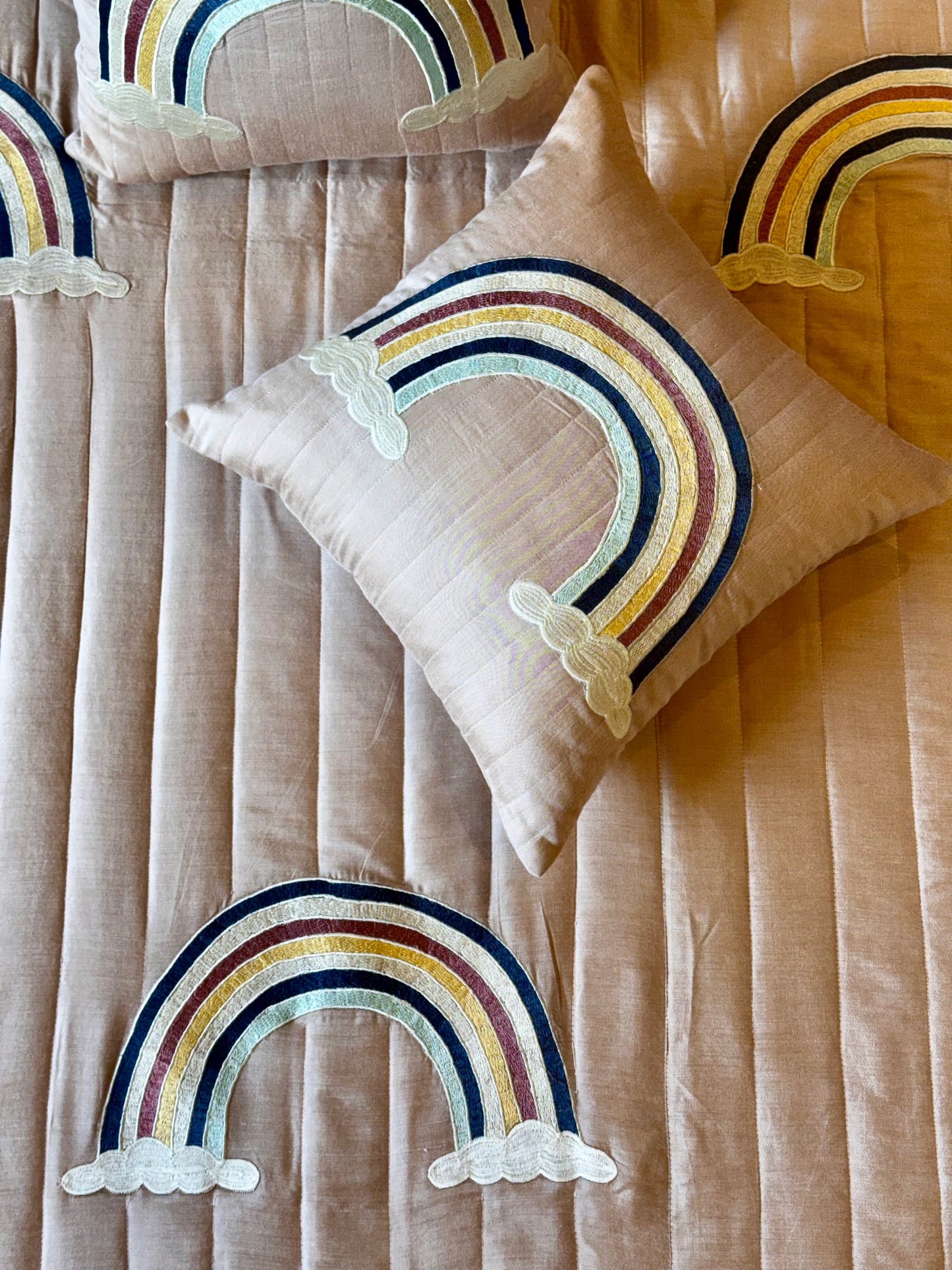 THE BLUSH RAINBOW SET